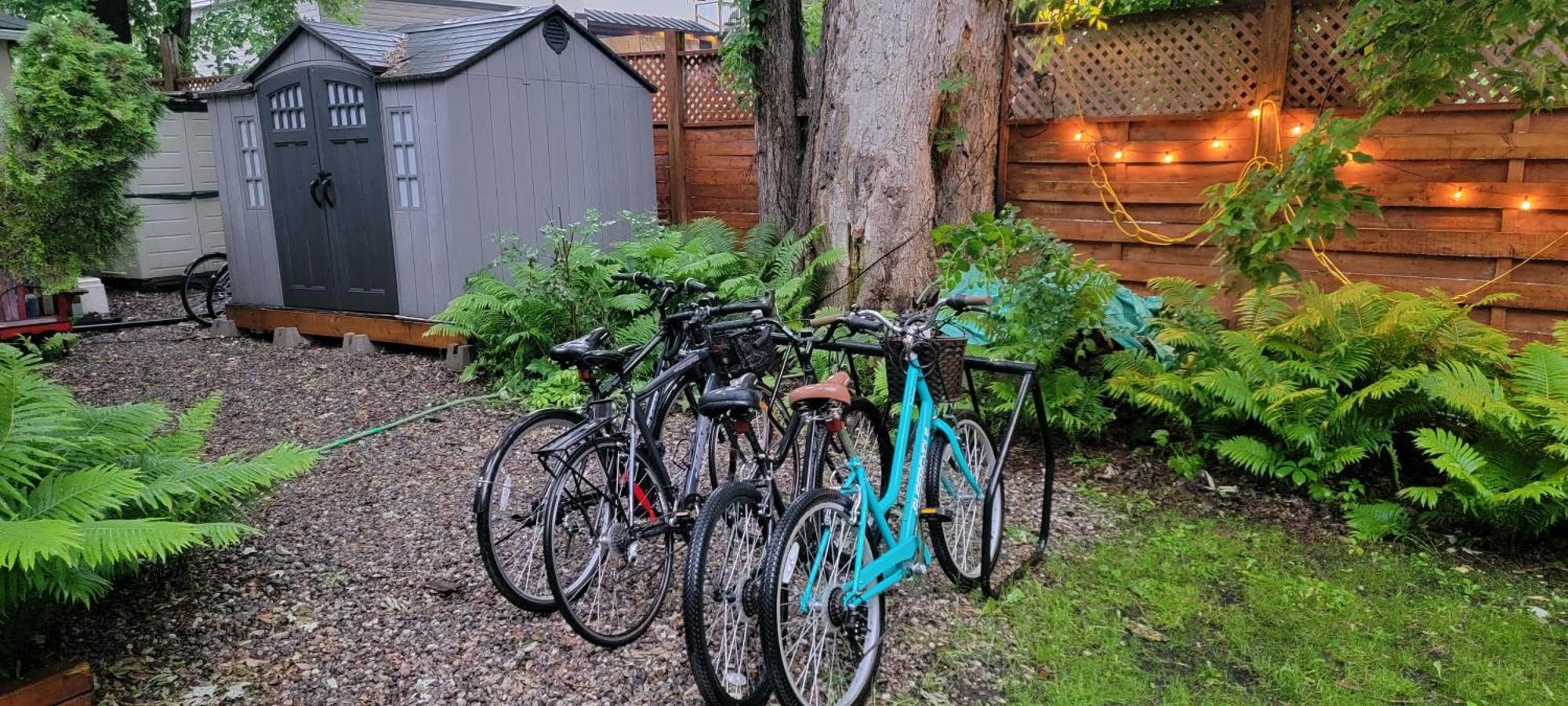 Kokomo Inn Bed And Breakfast Ottawa-Gatineau'S Only Tropical Riverfront B&B On The National Capital Cycling Pathway Route Verte #1 - For Adults Only - Chambre D'Hotes Tropical Aux Berges Des Outaouais Bnb #17542O Exterior foto